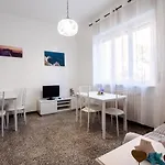 Casa Mafalda - Rooms, Friends And - Affittacamere, * سينِغاليا