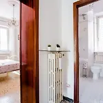 Casa Mafalda - Rooms, Friends And - Affittacamere, Pensión Senigallia