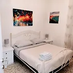 Casa Mafalda - Rooms, Friends And - Affittacamere, * سينِغاليا