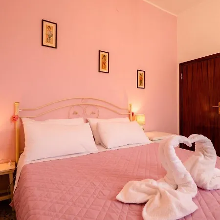 Casa Mafalda - Rooms, Friends And - Affittacamere, Pensionat