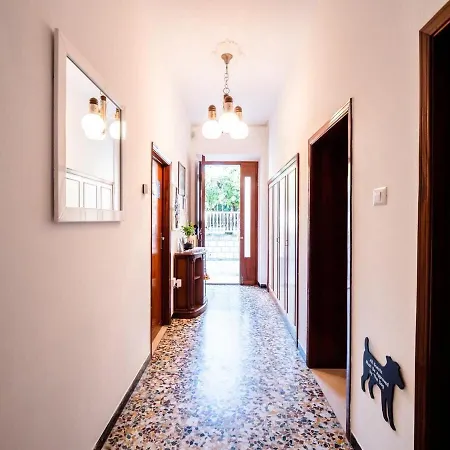 Casa Mafalda - Rooms, Friends And - Affittacamere,