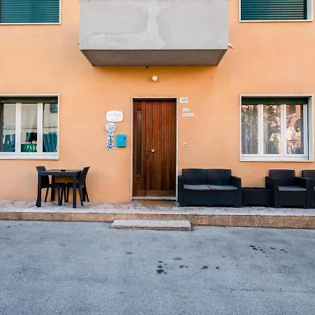 Guest house Casa Mafalda - Rooms, Friends And - Affittacamere, Senigallia