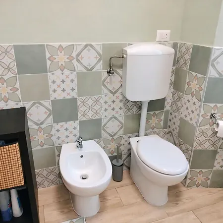 Casa Mafalda - Rooms, Friends And - Affittacamere, Senigallia