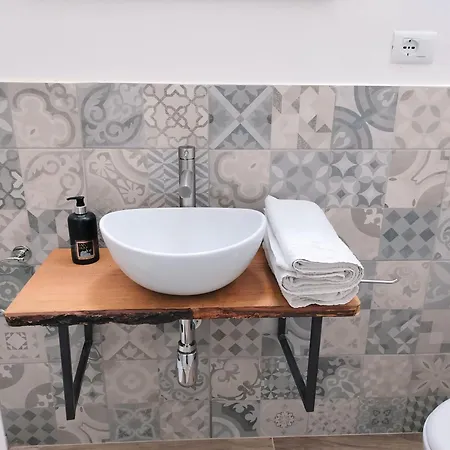 Casa Mafalda - Rooms, Friends And - Affittacamere, Pensionat *