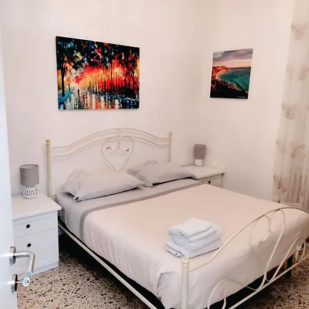 Casa Mafalda - Rooms, Friends And - Affittacamere, * 西尼加利亚